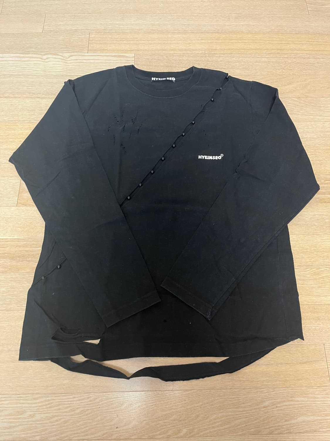 혜인서 비즈 티셔츠 상품이미지1