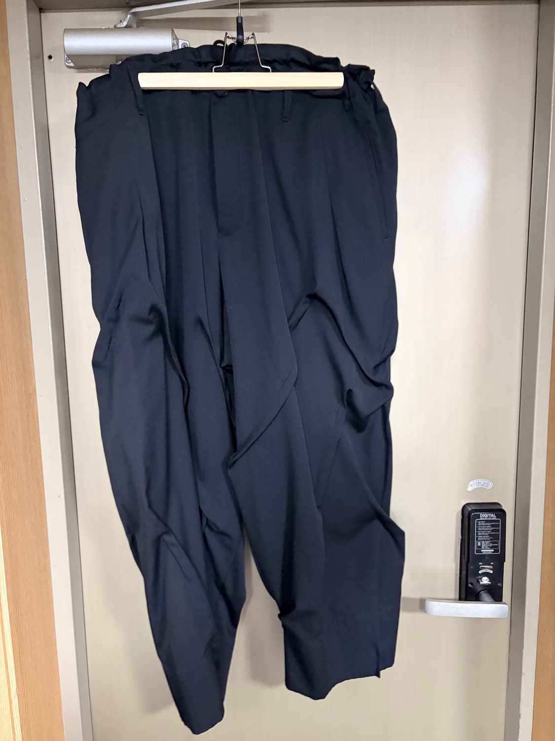 Yohji Yamamoto pour Homme 랜덤 턱 팬츠 사이즈 3 상품이미지4