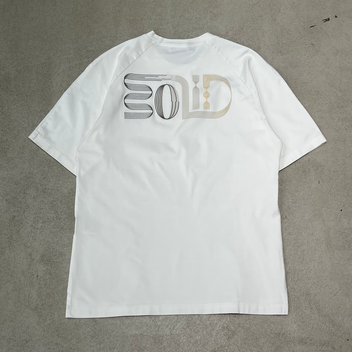 솔리드옴므 백프린팅 반팔티 s10491 상품이미지2