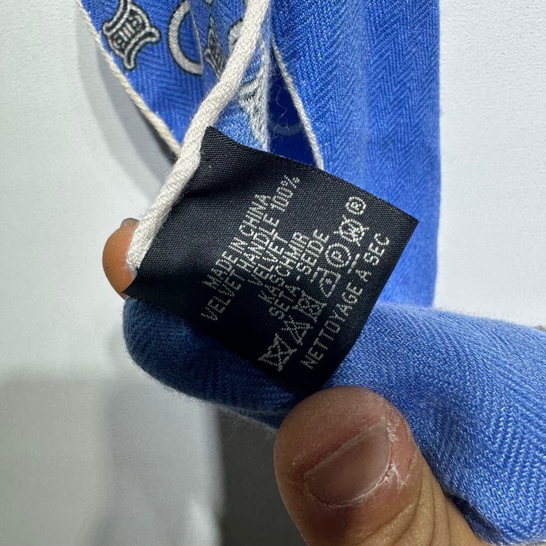 셀린느 스카프 판매합니다 상품이미지5