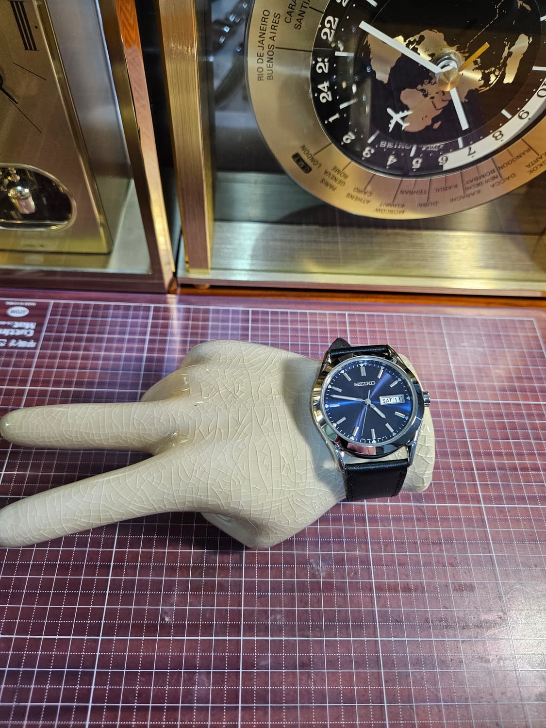 세이코 심플 클래식 라운드 데이데이트 쿼츠 시계 상품이미지2