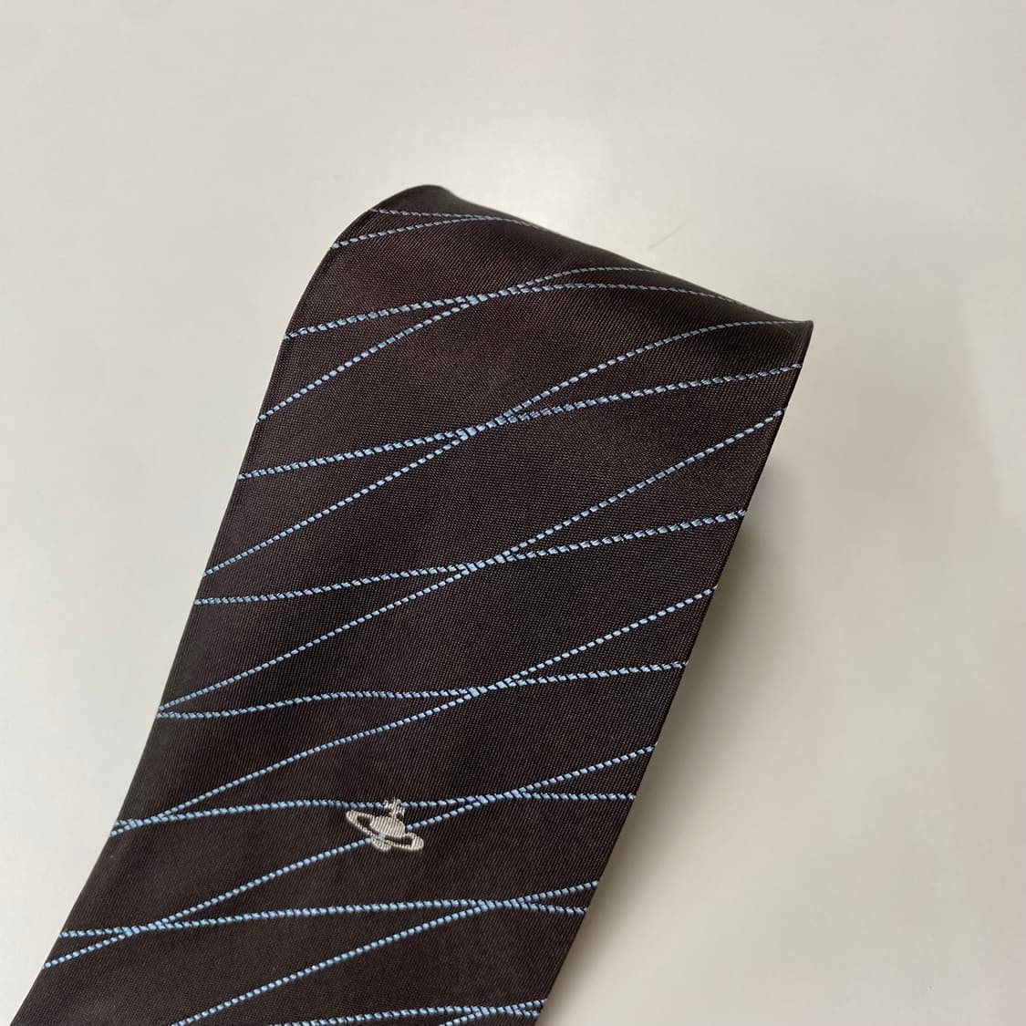 비비안웨스트우드 정품 명품 심플로고넥타이(Vivienne) 상품이미지4