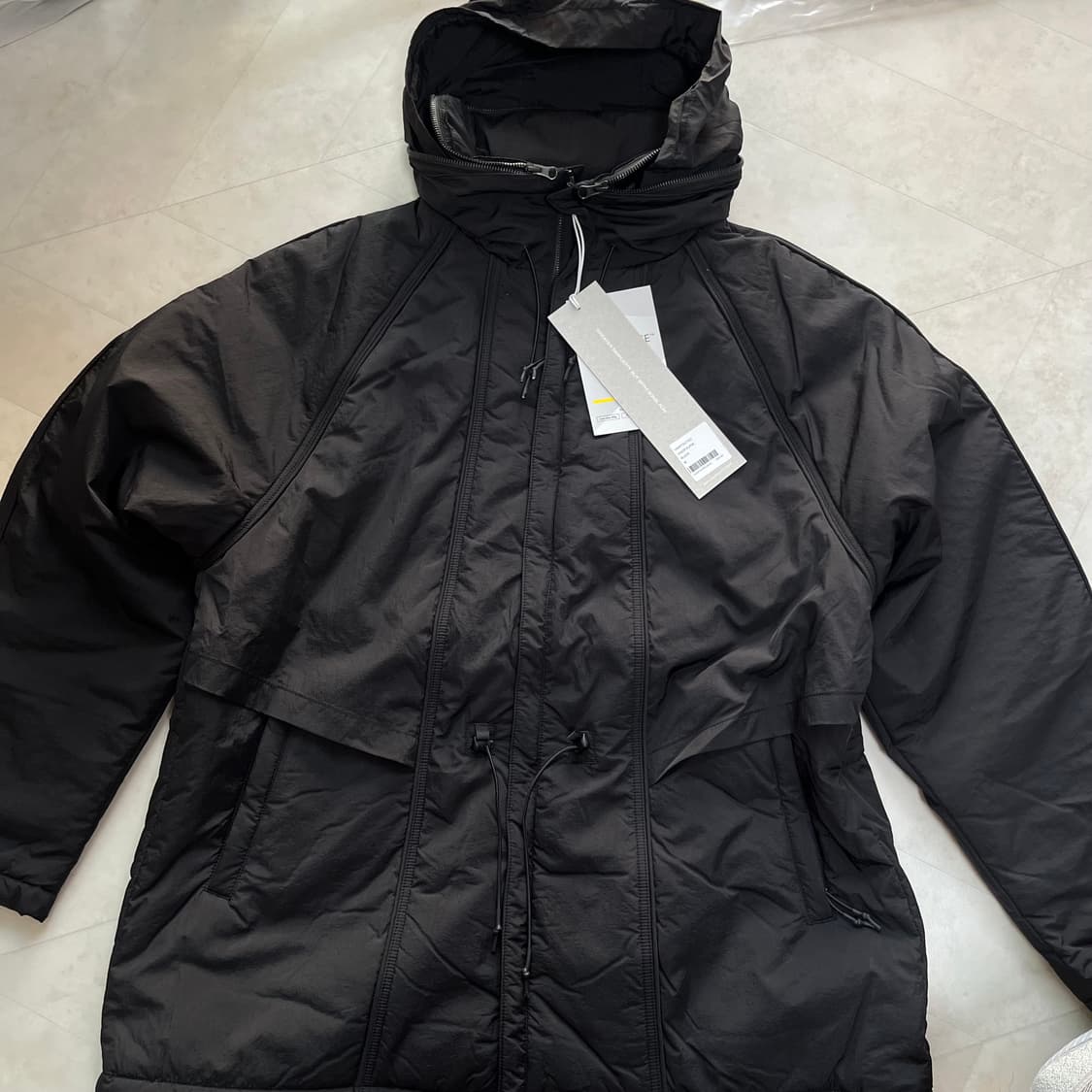 새상품)언어펙티드 패디드 파라슈트 점퍼 블랙 상품이미지2