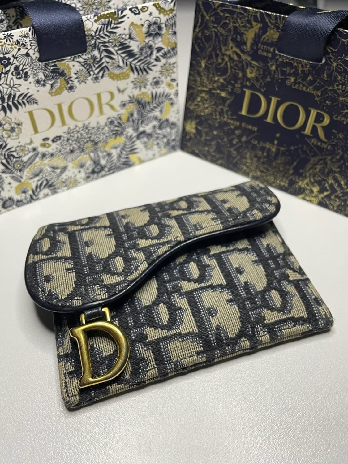 <새상품급> 디올 오블리크 새들 카드지갑 상품이미지1