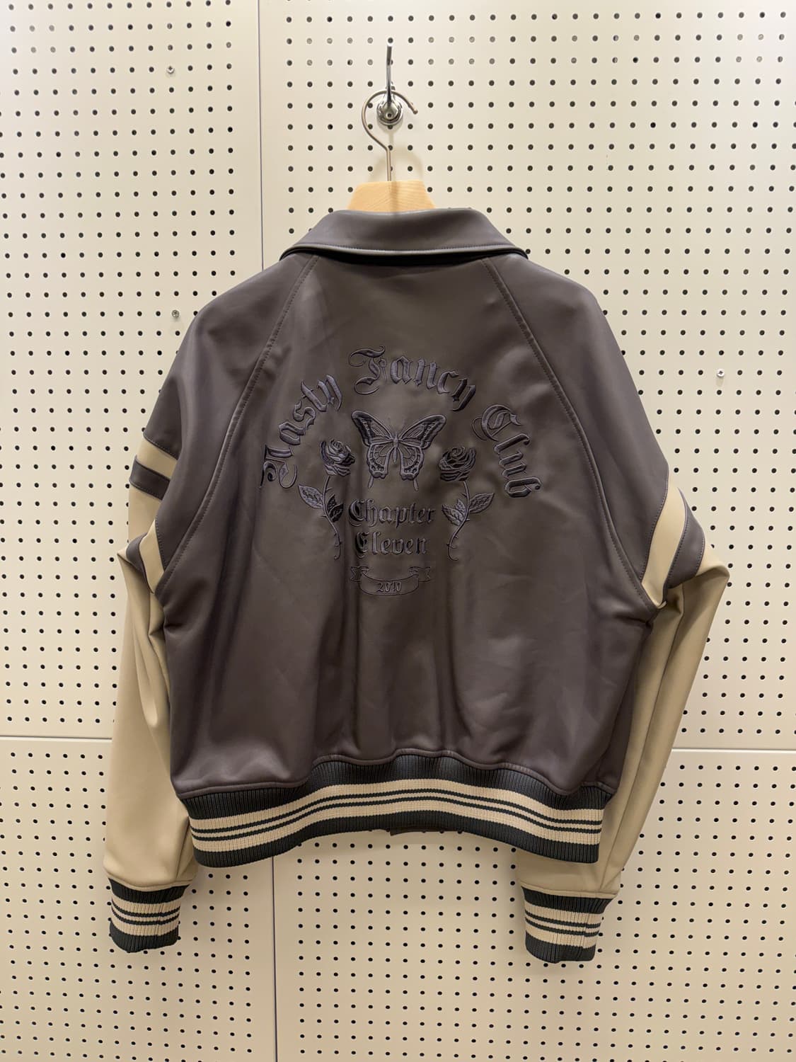 네스티팬시클럽 빅로고 레더 바시티 자켓 U322 상품이미지3