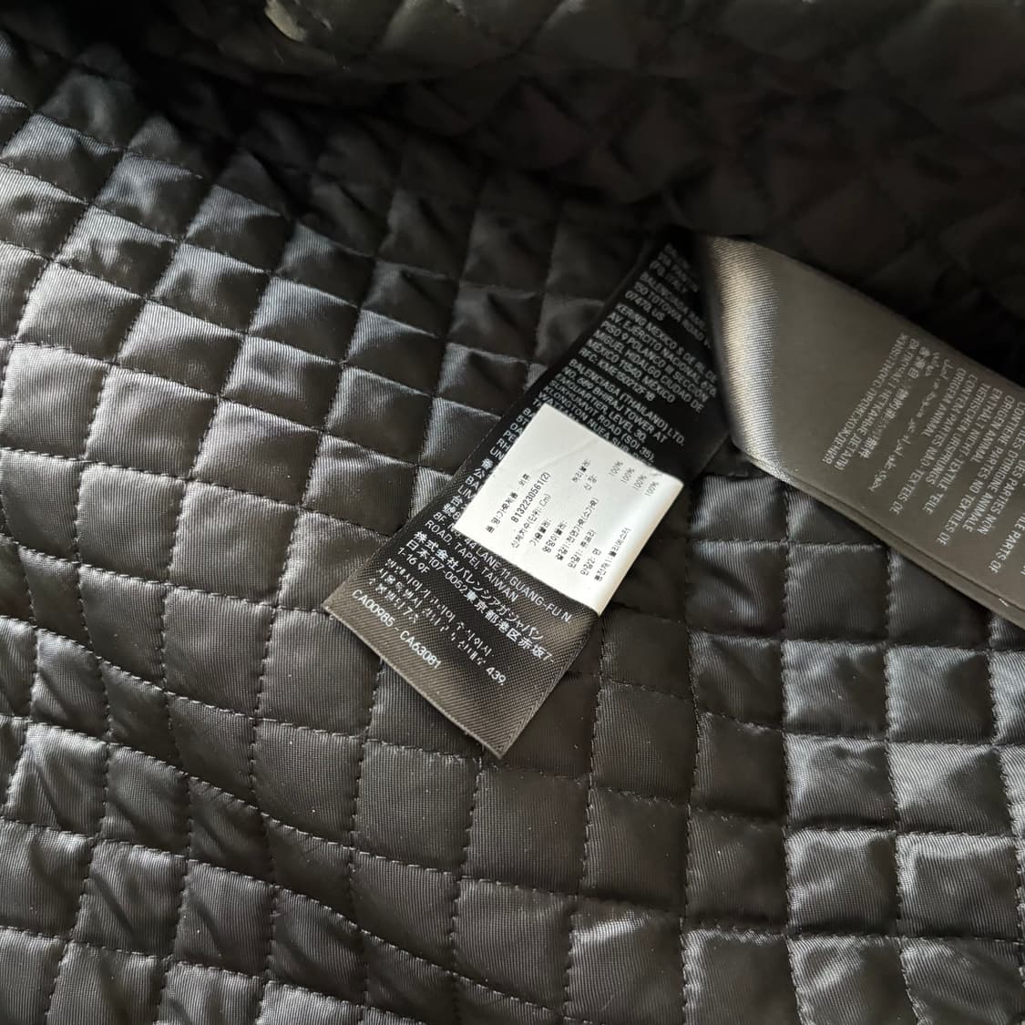 발렌시아가 디컨스트럭티드 레더 자켓 2 상품이미지3