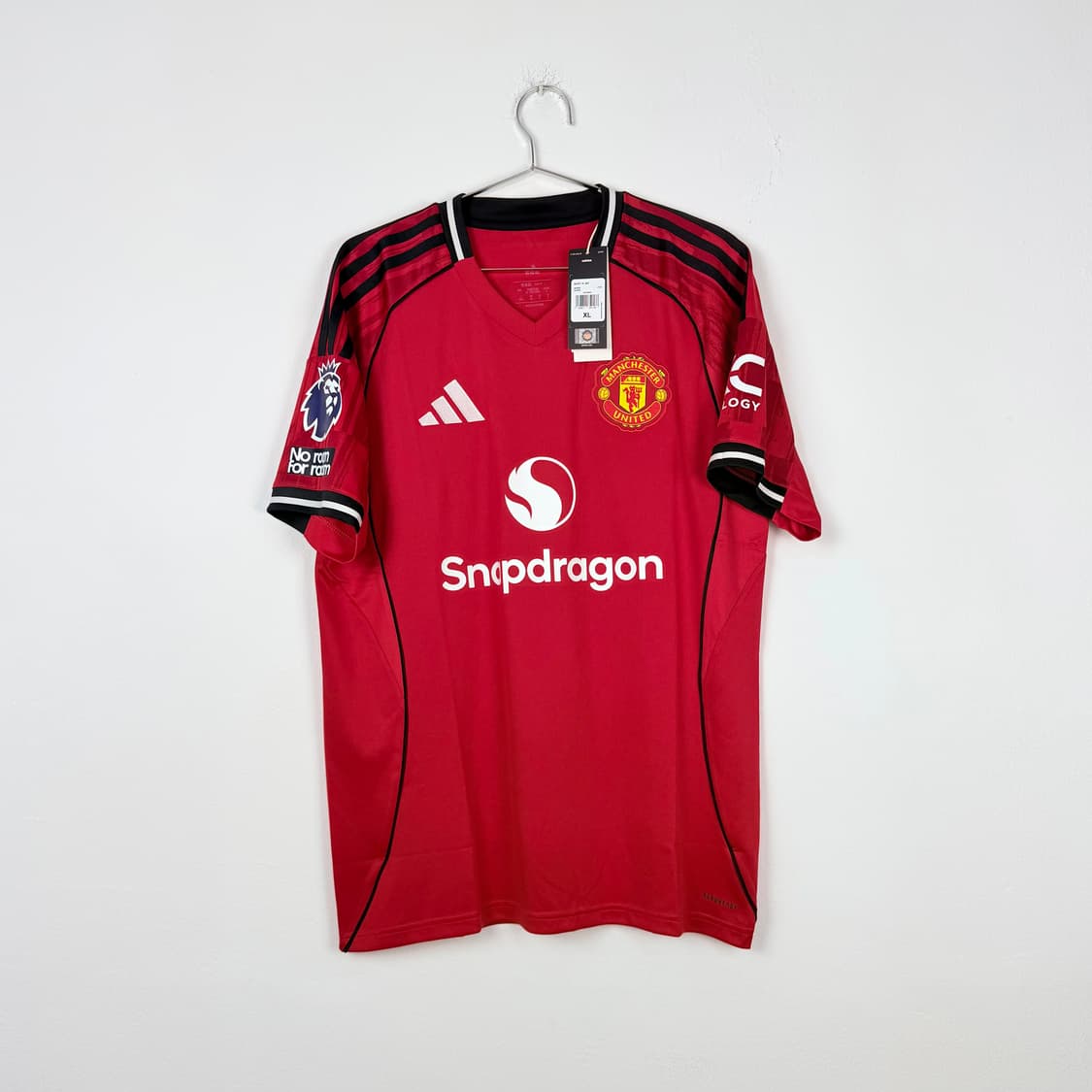 25-26 맨유 홈 음베모 유니폼 상품이미지3