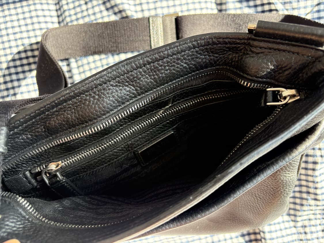 프라다 레더 크로스백 상품이미지3