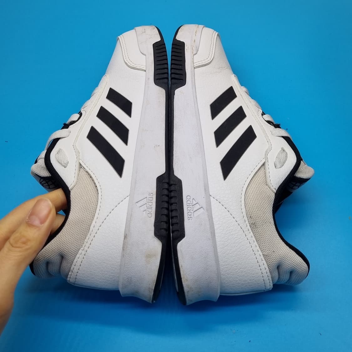 아디다스 텐사우르 여성운동화235 상품이미지5