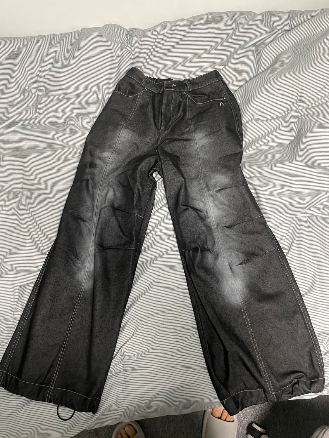 아캄 데님 Sprayed Denim Pant 상품이미지1
