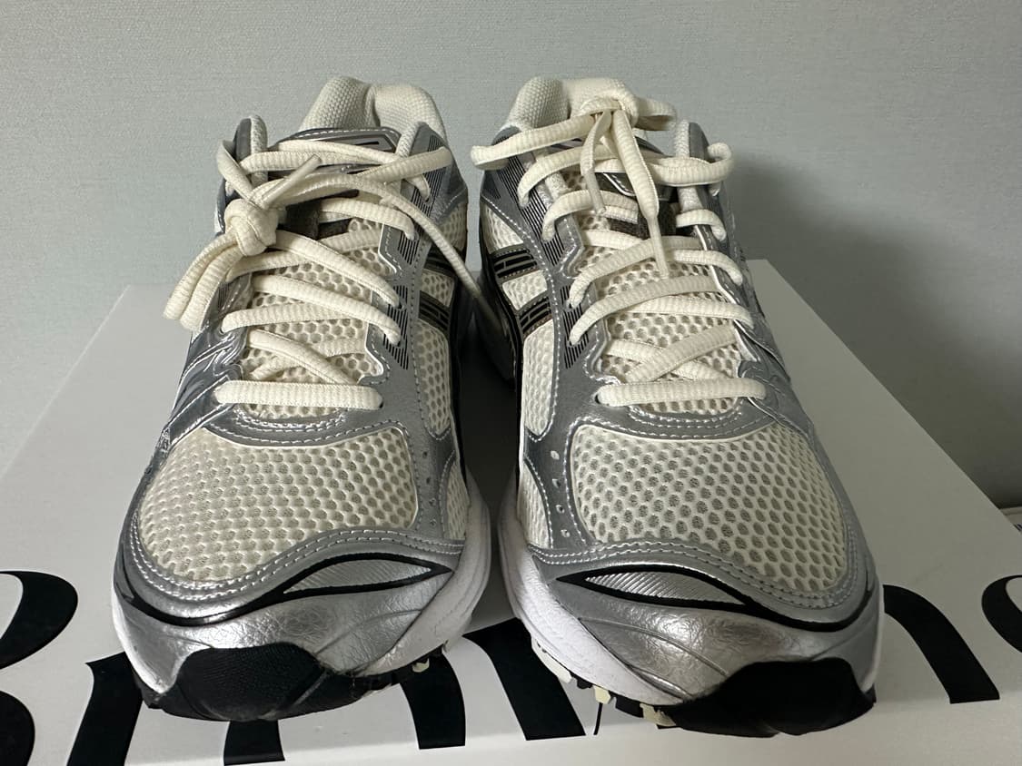 아식스 젤 카야노 14 크림 블랙 265사이즈 판매합니다. 상품이미지2