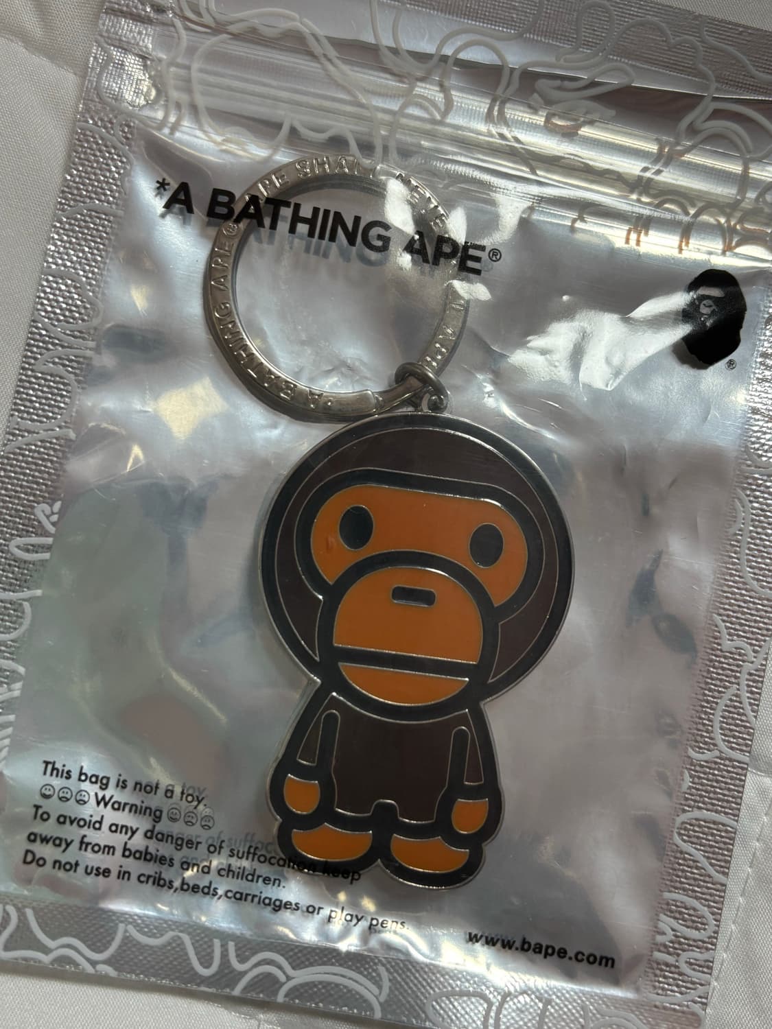 베이프 베이비 마일로 메탈 키체인 브라운 상품이미지2