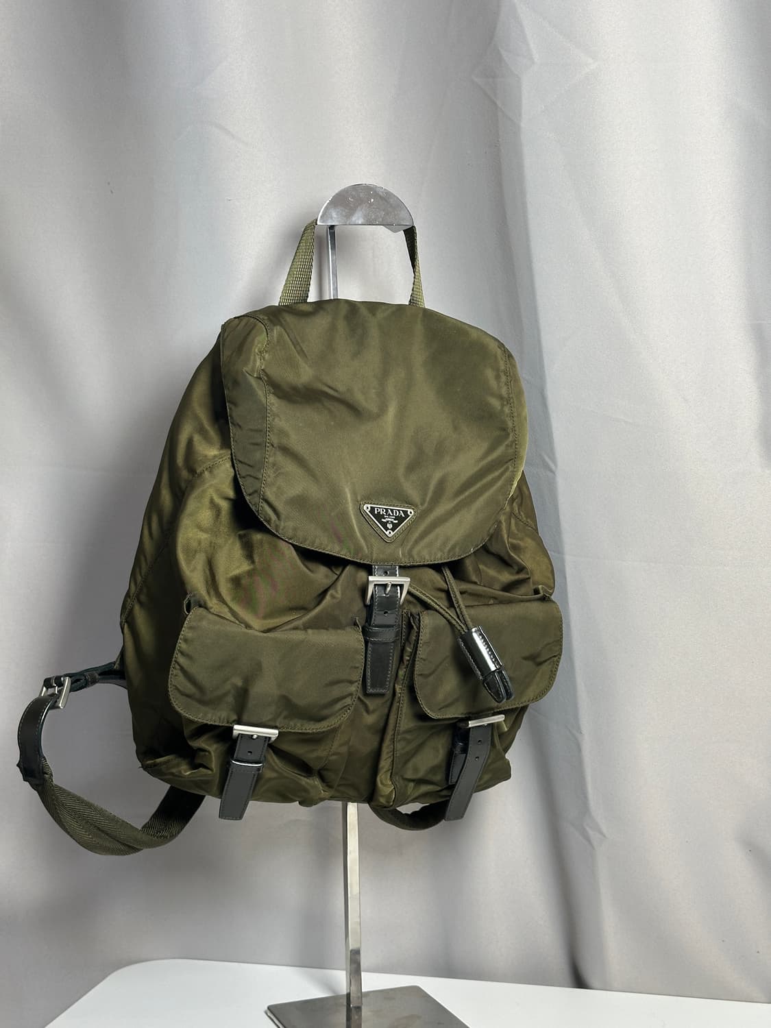 프라다 테수토 나일론 백팩 카키 상품이미지3