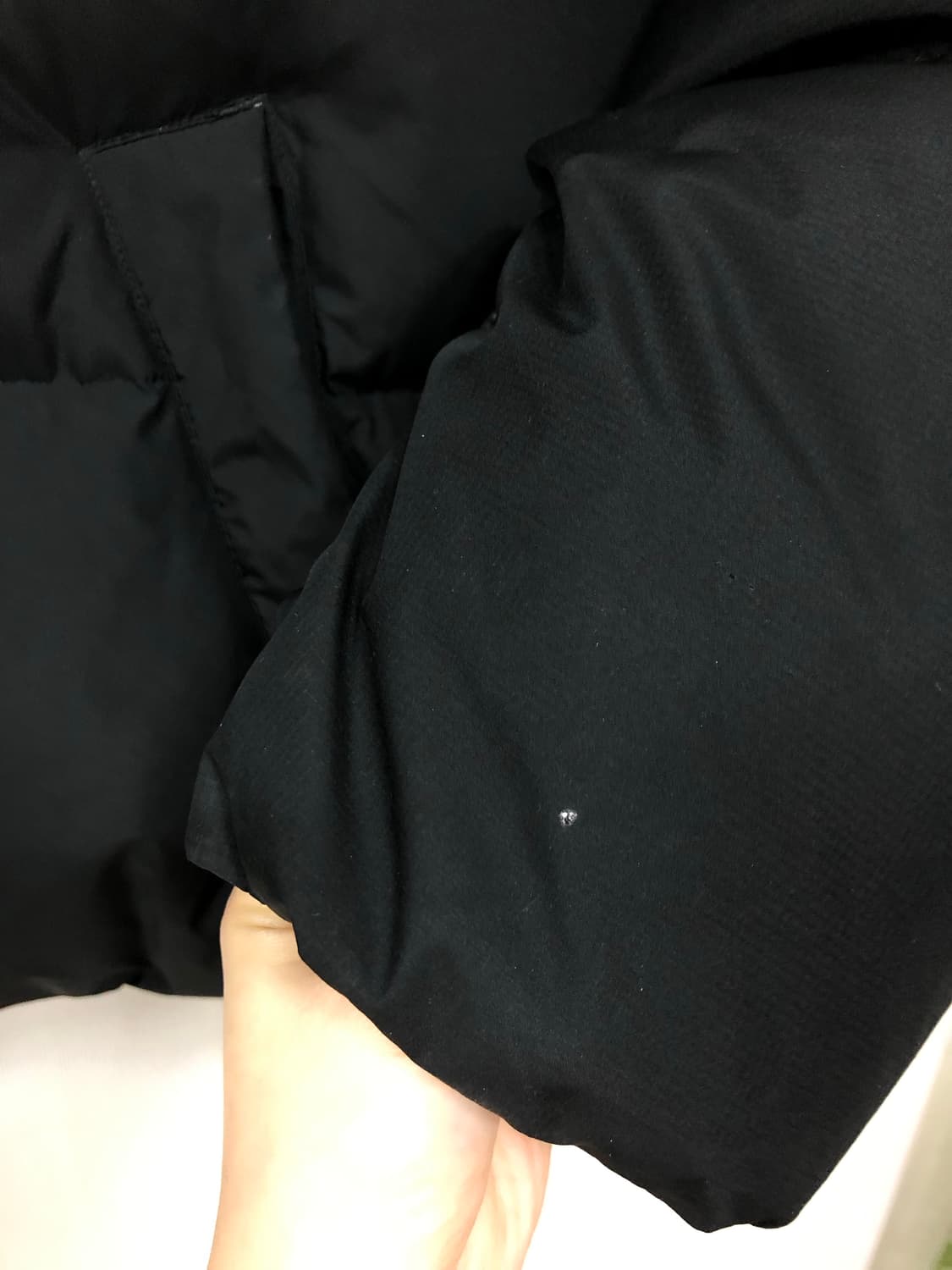 캘빈클라인 오버핏 덕다운 푸퍼 숏패딩 _ 남녀공용 _ 블랙/그린 상품이미지8