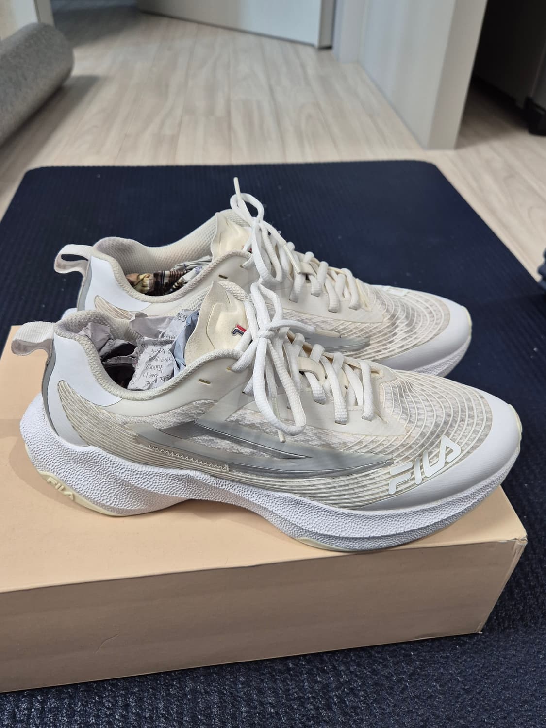 휠라 뉴런 임펄스 7  러닝화 280 (넘 이쁨) 상품이미지4