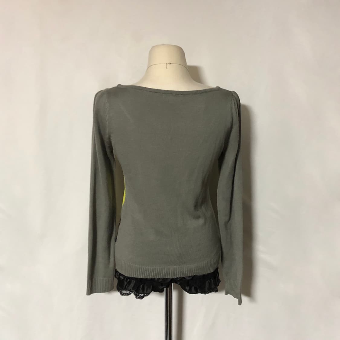 리본 레이스 로걀 아가일 니트 탑 그레이 상품이미지5