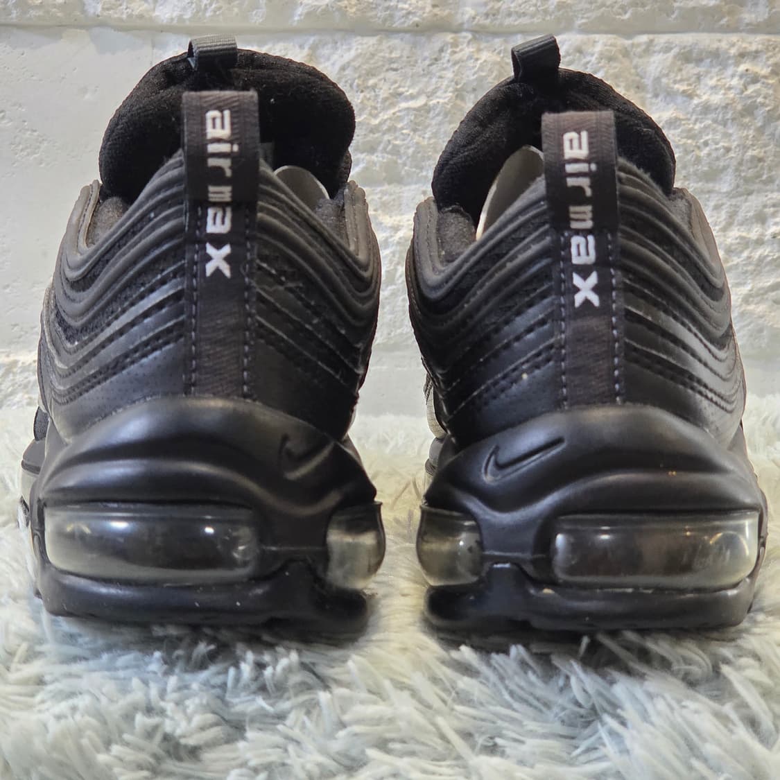 6q-10:나이키 에어맥스 97 블랙 (23cm) 상품이미지3