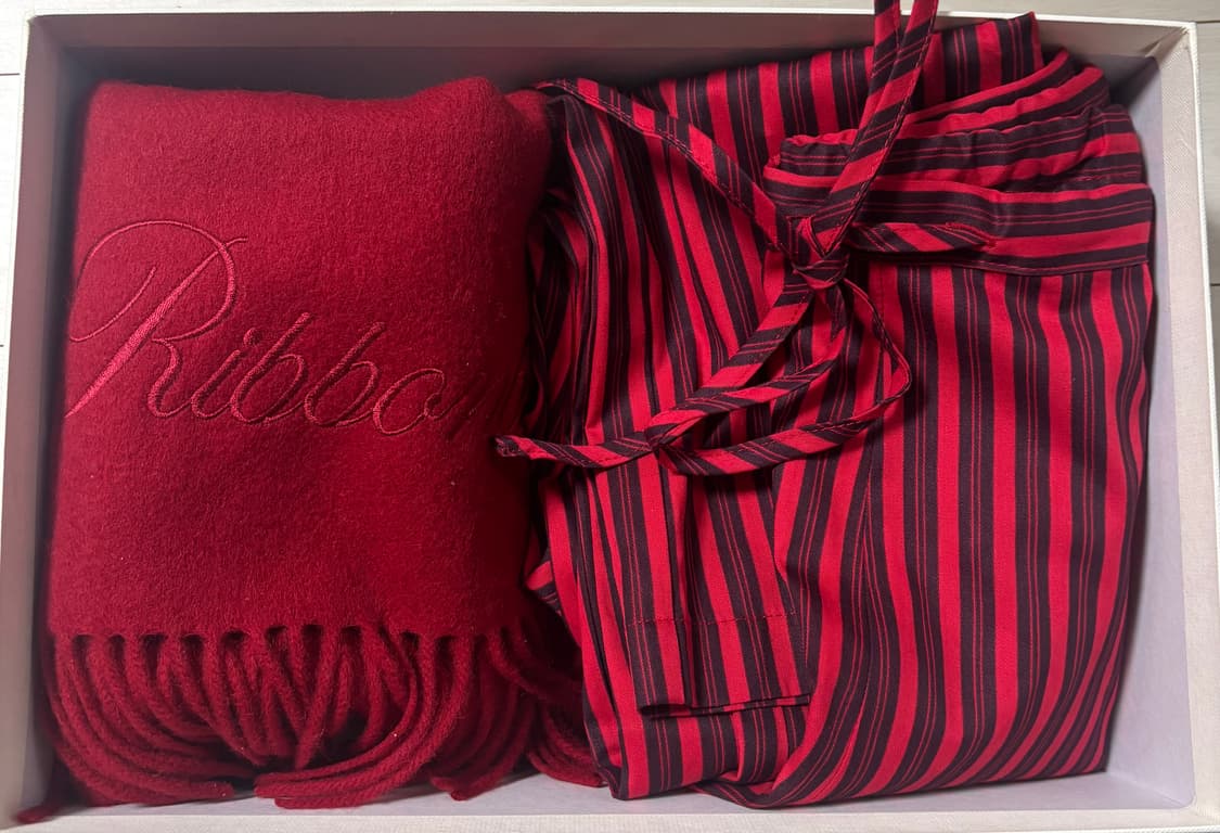 Ribbonbit 연말 감사 선물  레드 목도리 + 스트라이프 팬츠 상품이미지2