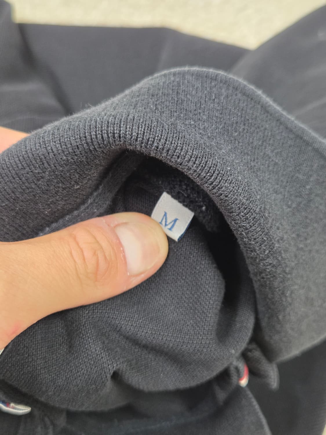 [몽클레어] 시그니처 로고 패치 마글리아 반팔 카라티 | S00123 상품이미지4