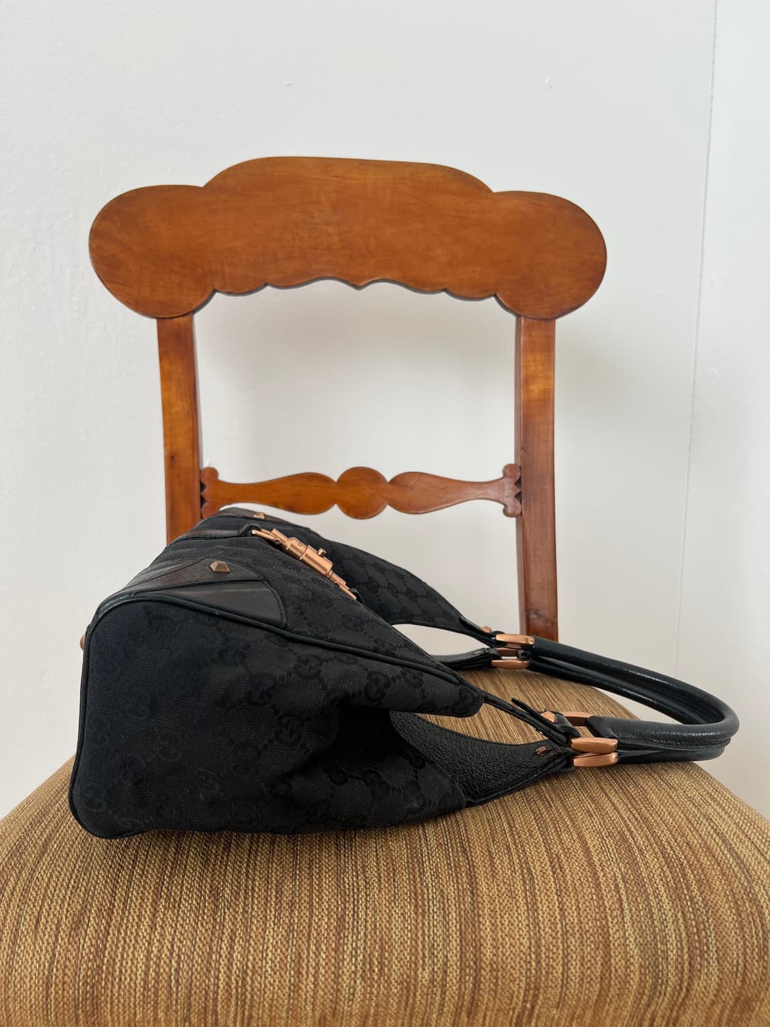 구찌 재키백 블랙 GG 로고 숄더백 상품이미지7