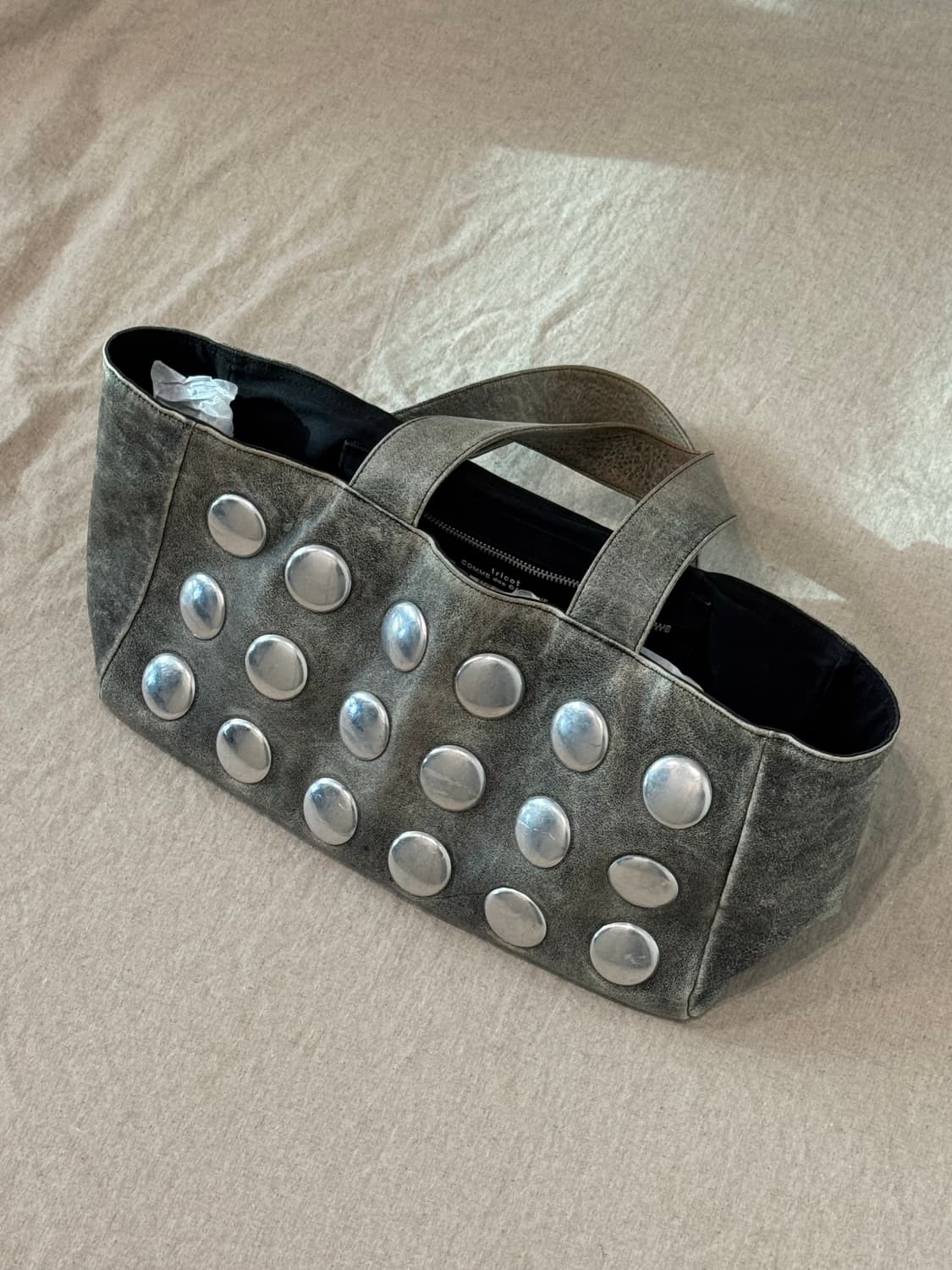 꼼데가르송 메탈 도트 레더 토트백 상품이미지4