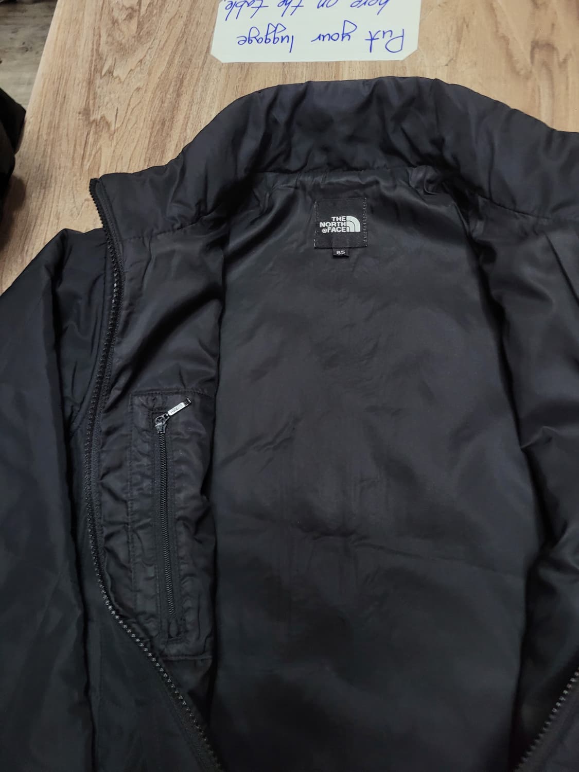 노스페이스 블랙 퀄팅 경량 패딩 상품이미지3