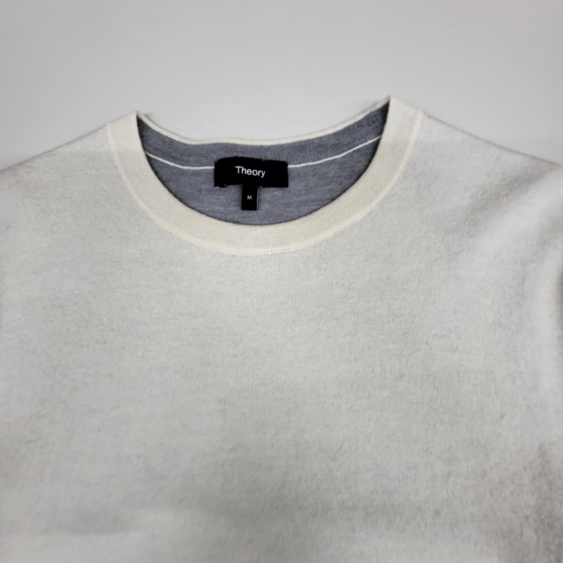 띠어리 울혼방 니트 상품이미지2