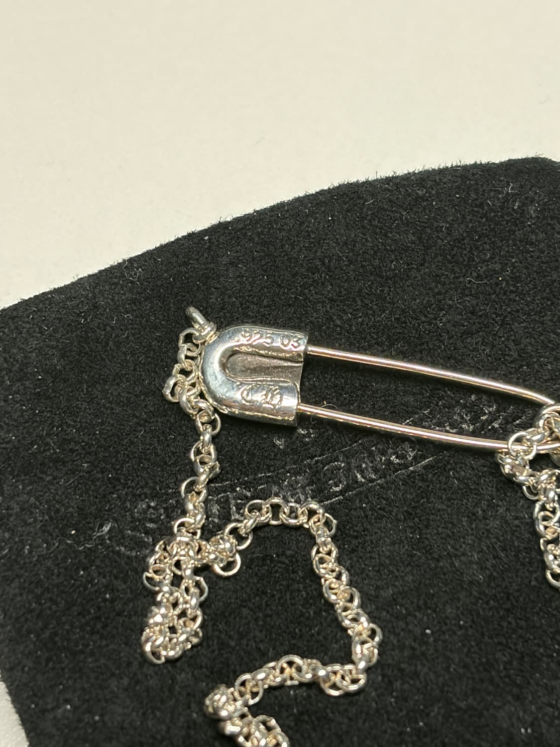 크롬하츠 세이프티핀 일체형 목걸이 1p 다이아 18인치 상품이미지5