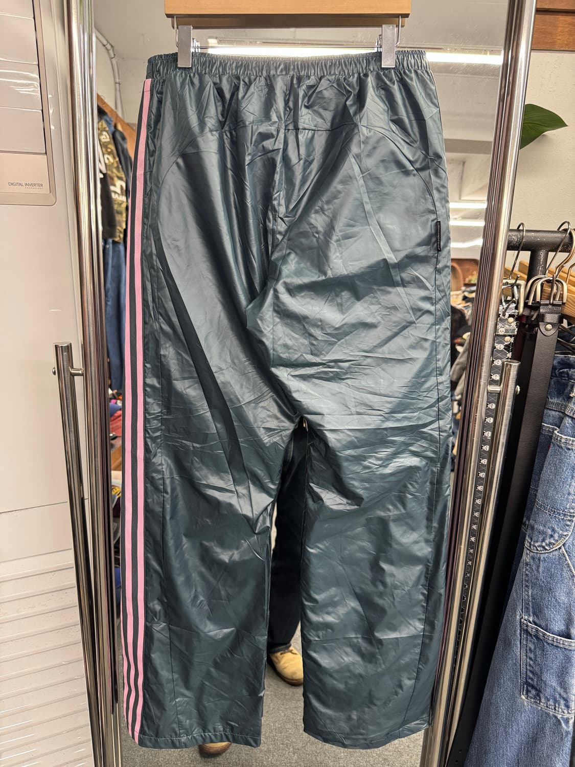 아디다스 올드스쿨 핑크 삼선 트레이닝팬츠 상품이미지4