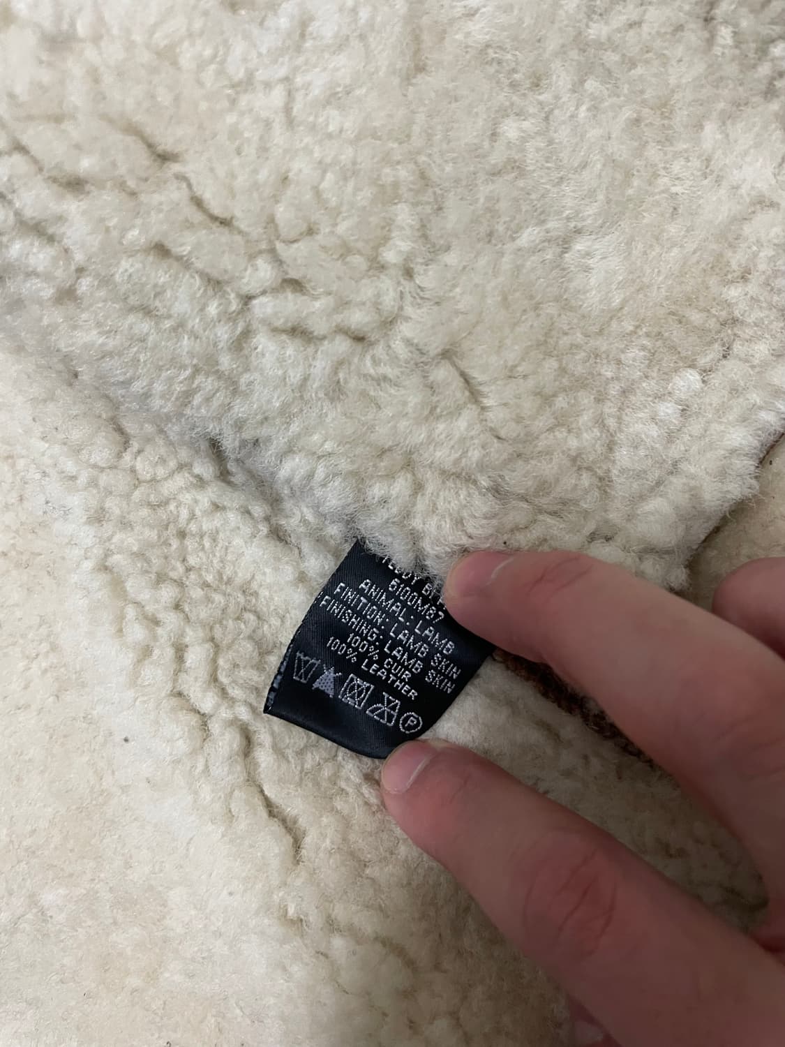 까르벵 무스탕 상품이미지3