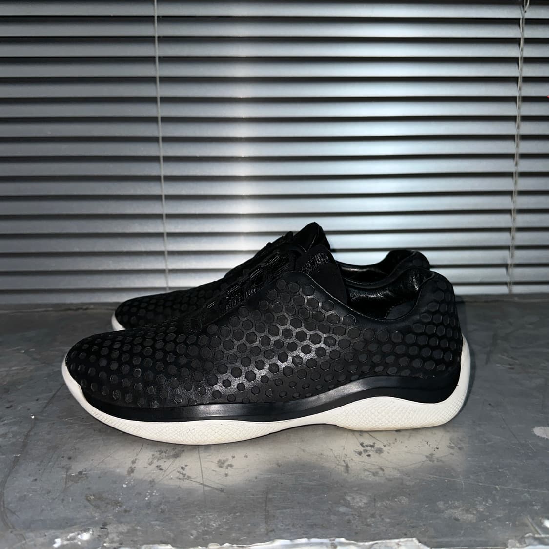 00s 빈티지 프라다 스포츠 가죽 스니커즈 상품이미지3