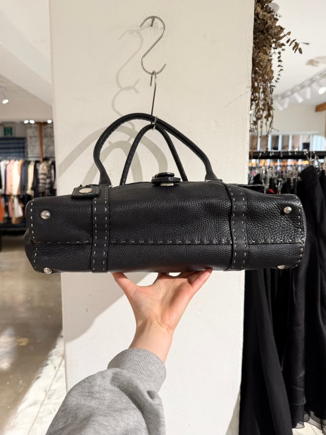 펜디 블랙 셀러리아 린다 토트백 상품이미지6