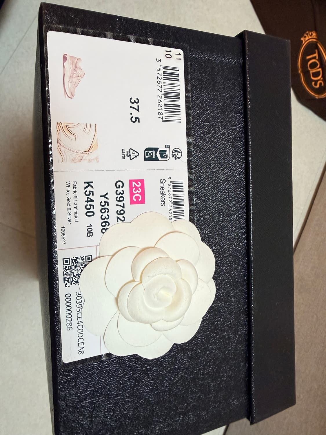 샤식스. 샤넬 스니커즈 37.5 white gold silver 상품이미지9