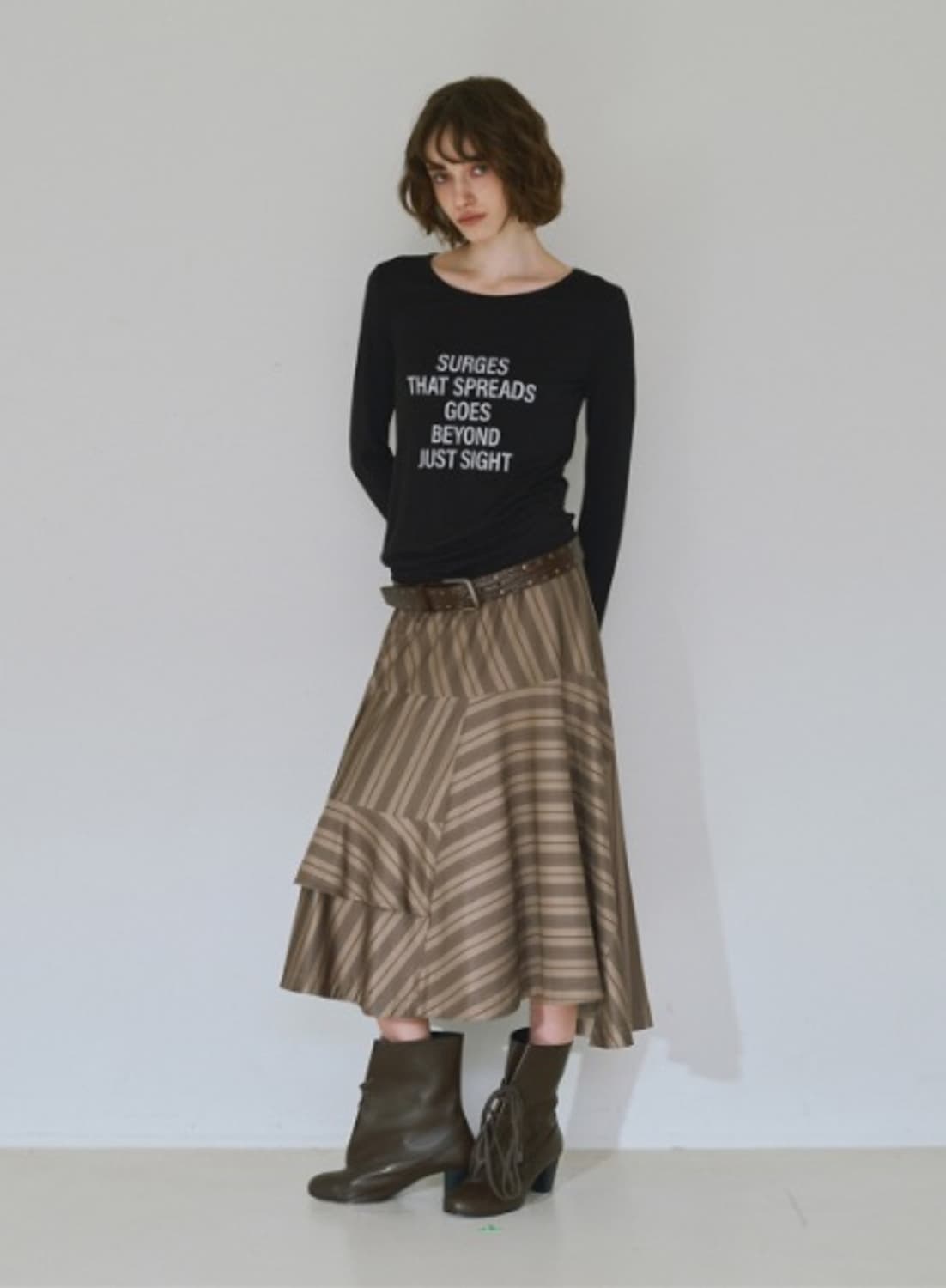 Asymmetric Striped Midi Skirt 미디 스커트 상품이미지1