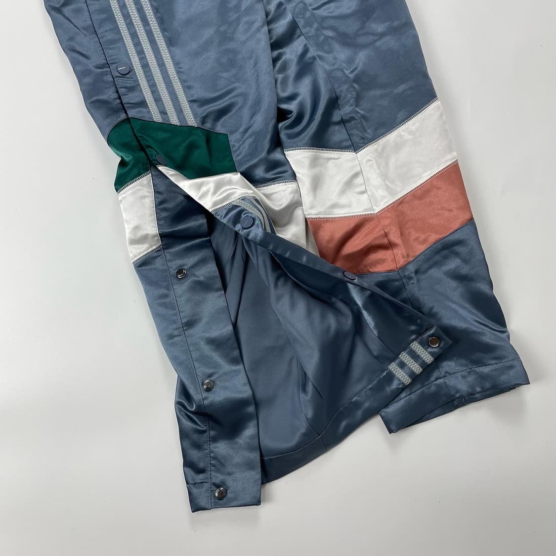 아디다스X브리스톨 사이드스냅 트랙팬츠 상품이미지5