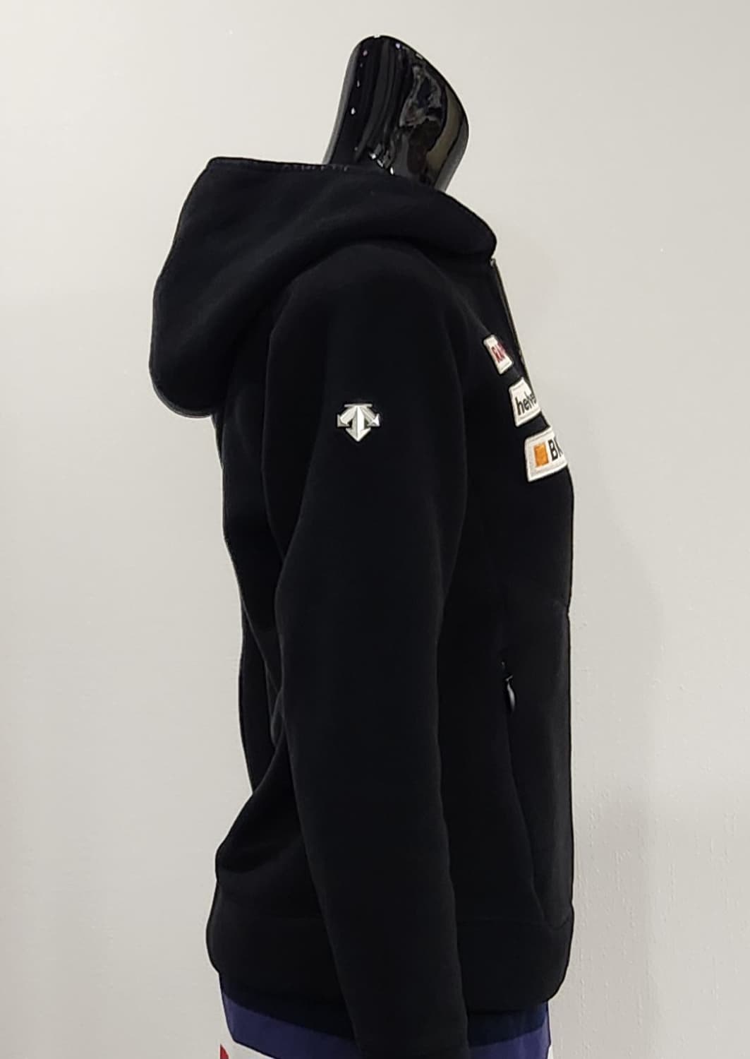 데상트 아우디 후리스  상품이미지2