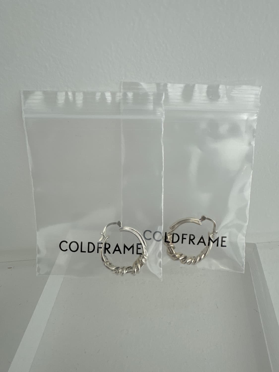 콜드프레임 GORDIAN KNOT 귀걸이 상품이미지1