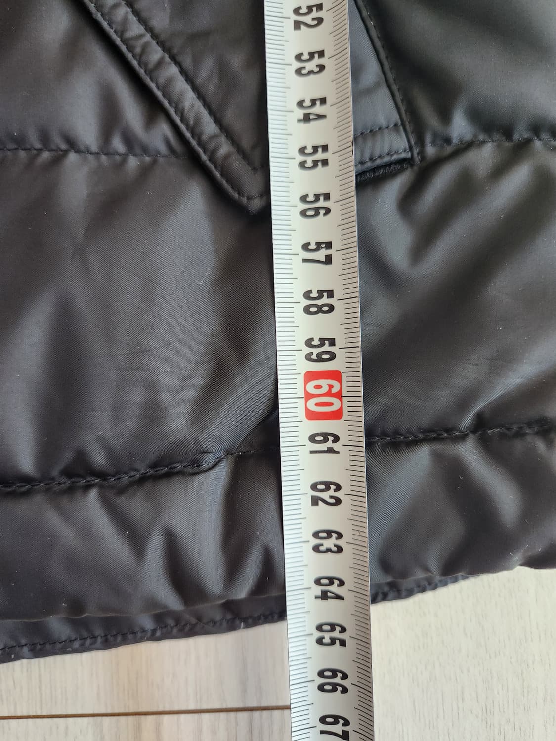 아디다스 여성 덕다운 패딩 자켓 사이즈M

외관상태는 하지오염 없이 깨끗 상품이미지8