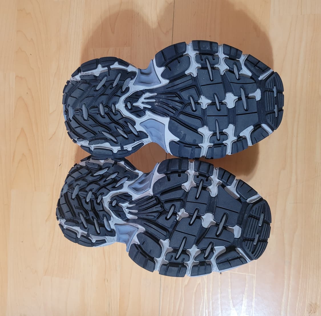 발렌시아가 6xl 스니커즈 토프 그레이 상품이미지7