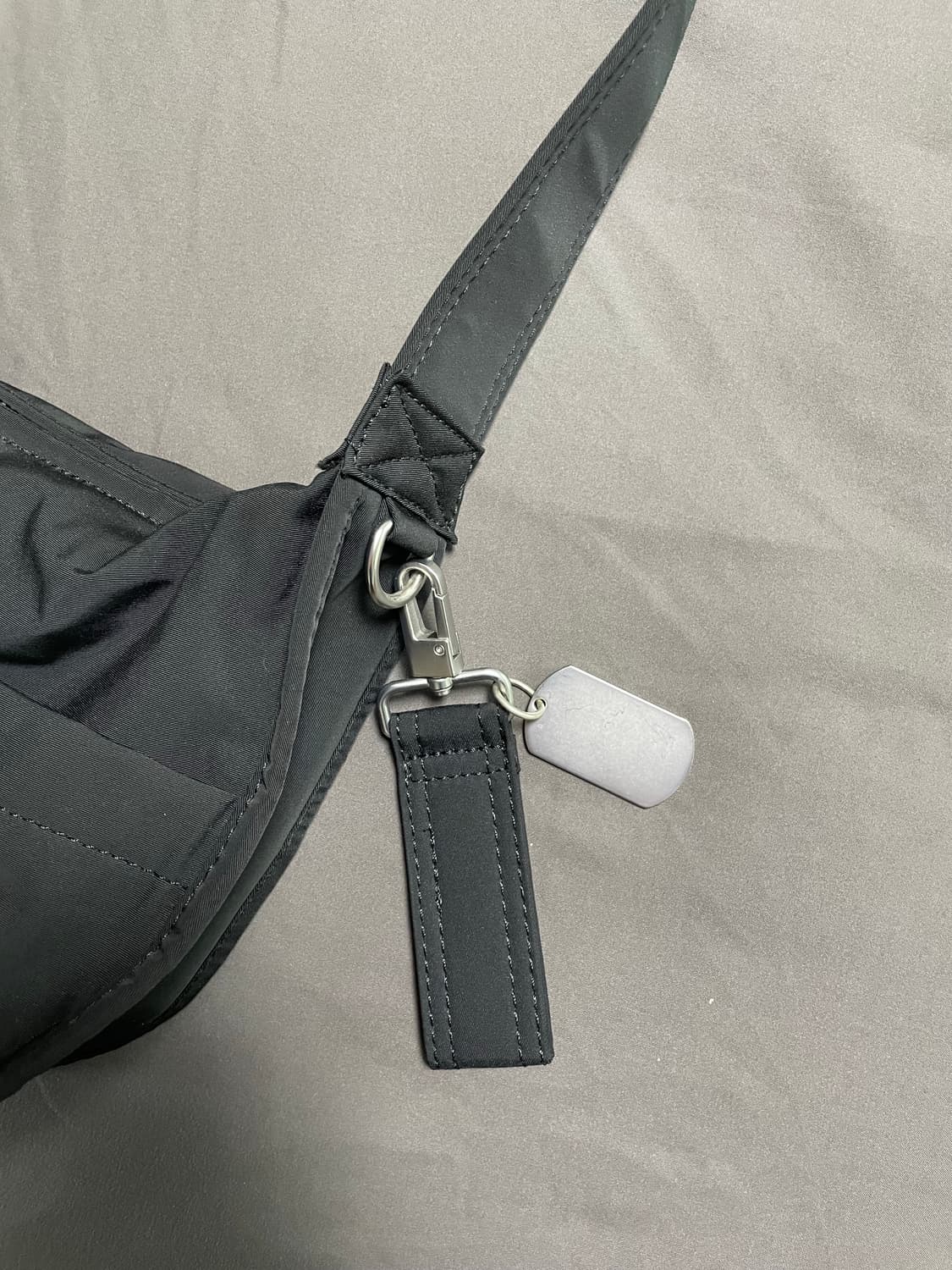 자라 나일론 크로스백 상품이미지6
