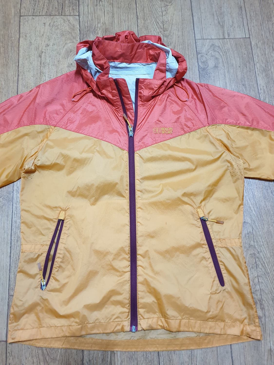 1212 코오롱 아웃도어 바람막이 95 사이즈입니다 상품이미지1