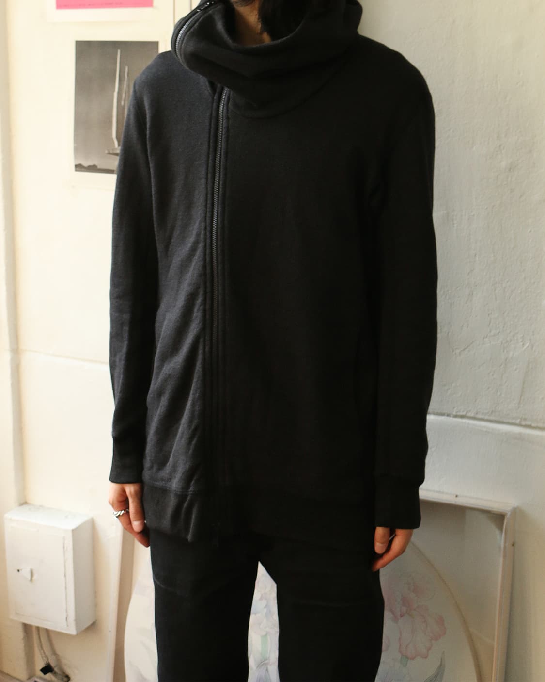 라드 뮤지션 다크 그레이 비대칭 후드 집업 상품이미지2