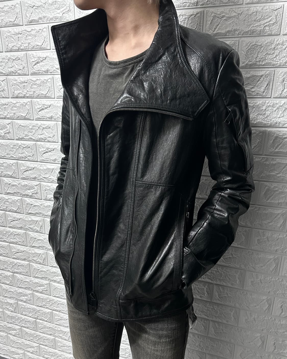 시스템 옴므 사선 하이넥 램스킨 자켓 상품이미지4