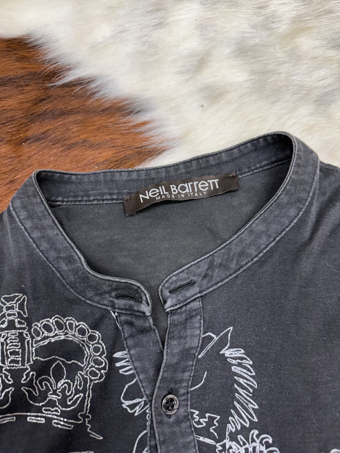 닐바렛 헤럴딕 크레스트 헨리넥 롱슬리브 상품이미지4