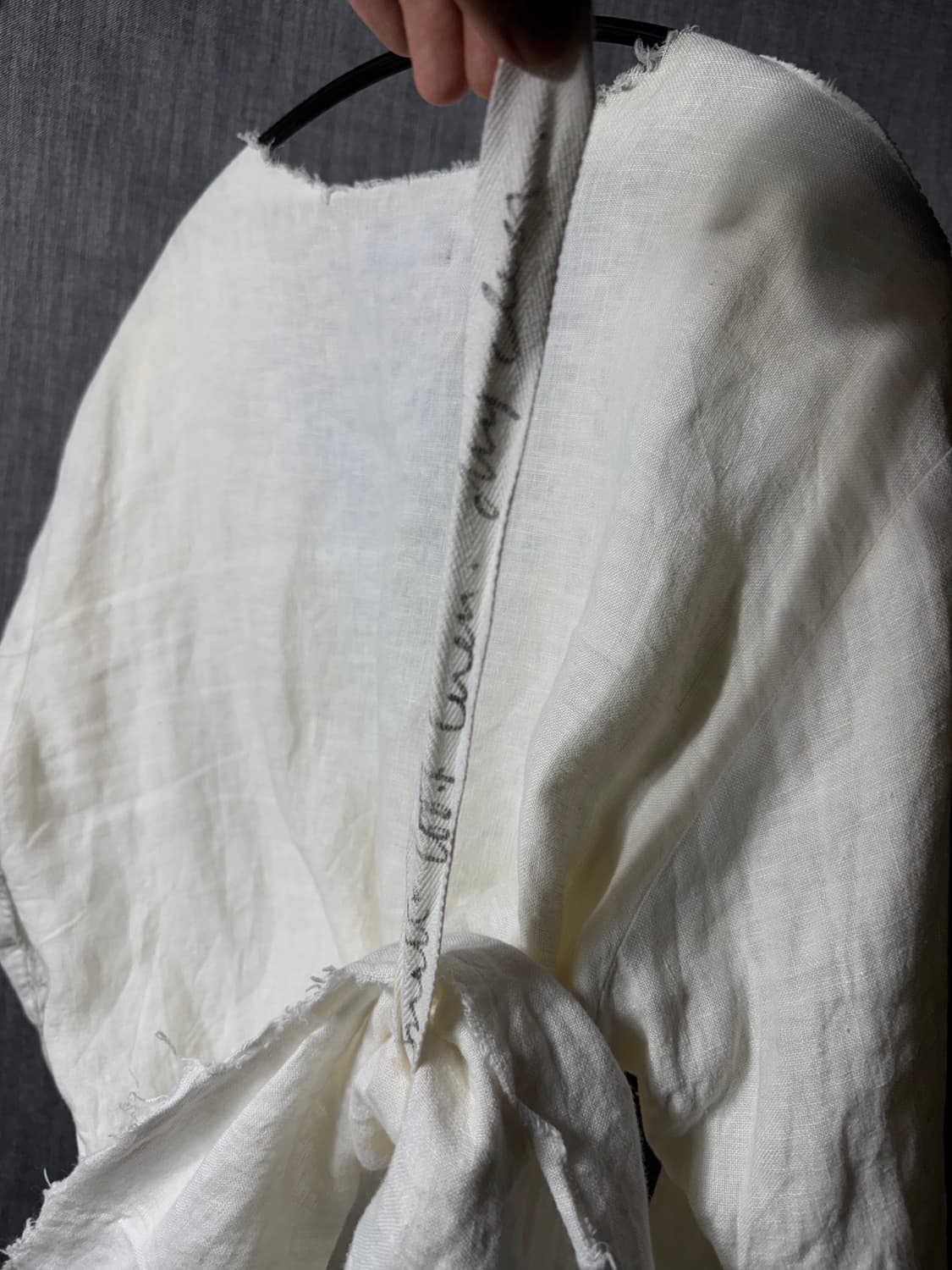 엘레나 도슨 컷오프 오픈넥 티셔츠 상품이미지8