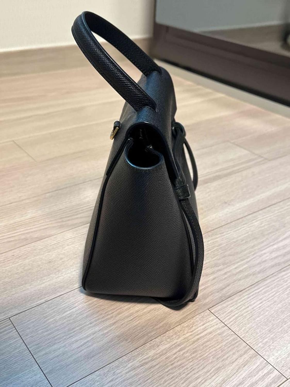 셀린느 벨트백 나노 블랙 상품이미지3