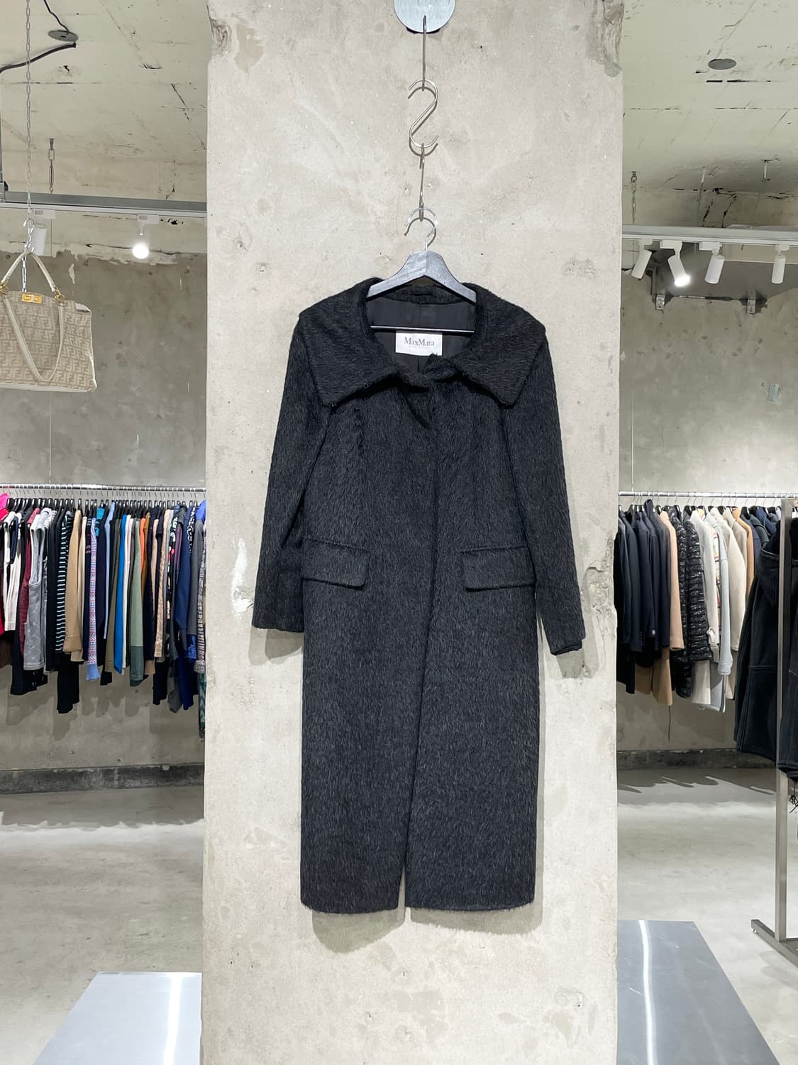 막스마라 블랙 플랫 카라 히든 버튼 알파카 울 코트 상품이미지1