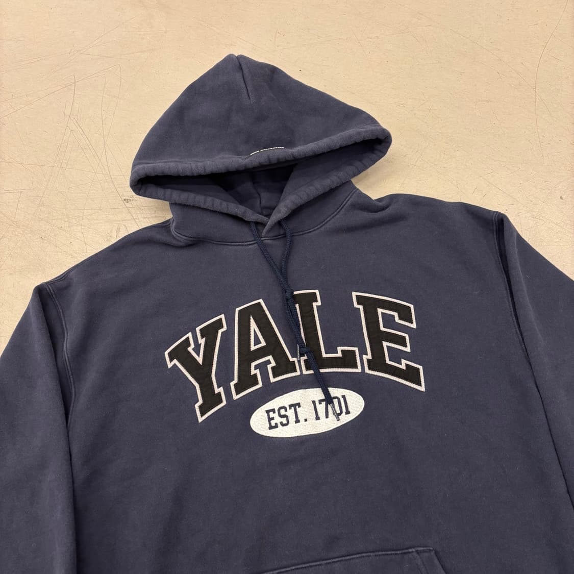 예일 빅로고 네이비 후드티 상품이미지2