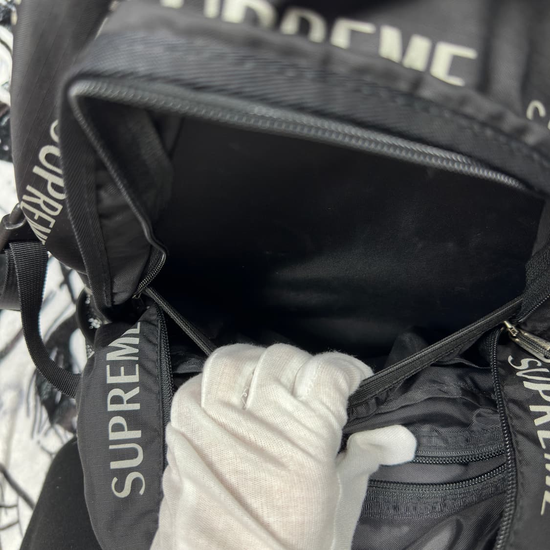 16FW 슈프림 3M 리플렉티브 백팩 상품이미지6