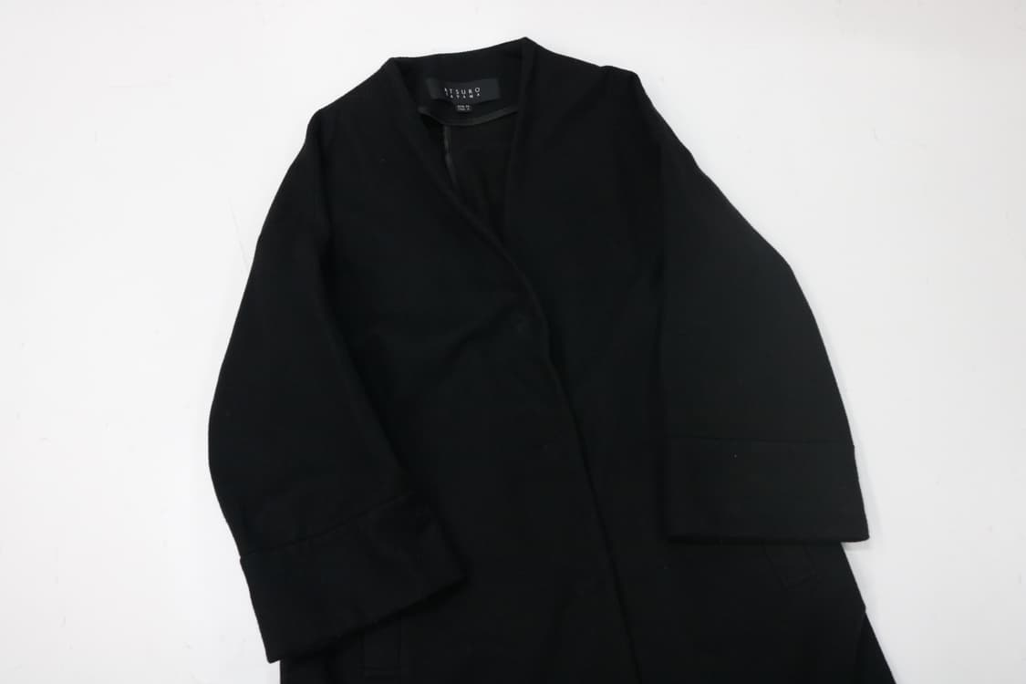 아츠로 타야마 블랙 노카라 오버핏 롱 코트 상품이미지3